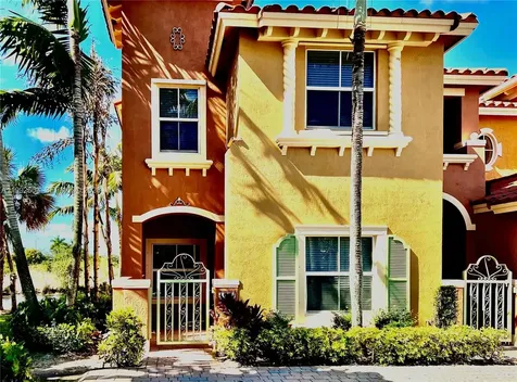 1088 SW 144th Avenue Pembroke Pines FL 33027