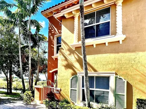 1088 SW 144th Avenue Pembroke Pines FL 33027