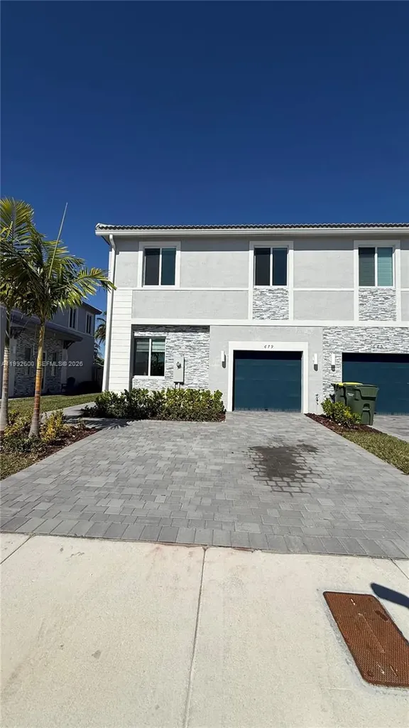 679 SE 13th St Circle Homestead FL 33034
