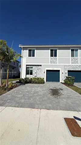 679 SE 13th St Circle Homestead FL 33034