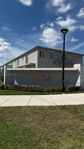 679 SE 13th St Circle Homestead FL 33034