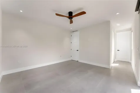 20 Coral Drive Key Largo FL 33037