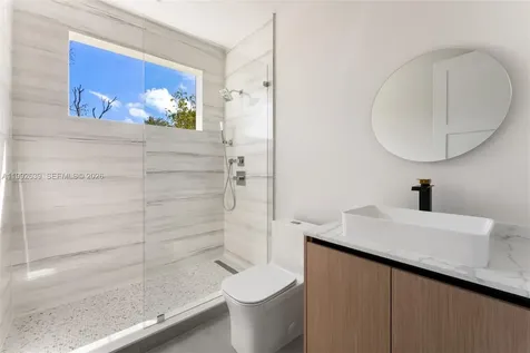 20 Coral Drive Key Largo FL 33037
