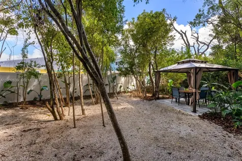 20 Coral Drive Key Largo FL 33037