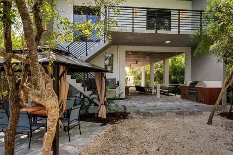 20 Coral Drive Key Largo FL 33037