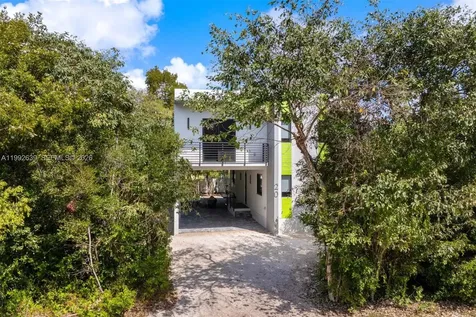 20 Coral Drive Key Largo FL 33037