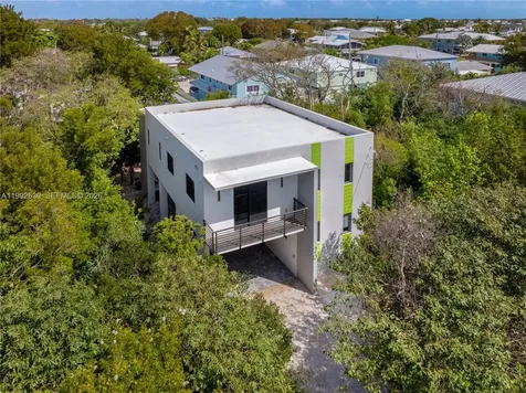 20 Coral Drive Key Largo FL 33037