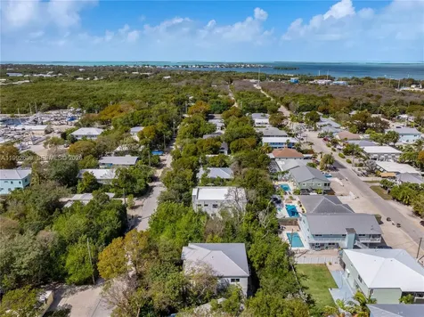 20 Coral Drive Key Largo FL 33037
