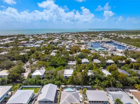 20 Coral Drive Key Largo FL 33037