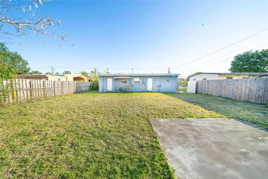 1119 NW 10th Place Fort Lauderdale FL 33311