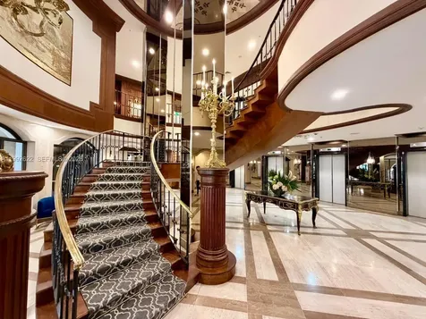 6039 Collins Avenue Miami Beach FL 33140
