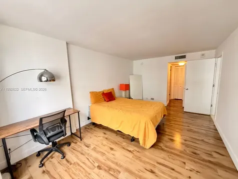 6039 Collins Avenue Miami Beach FL 33140