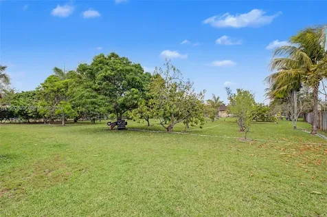17113 SW 215th Terrace Miami FL 33187