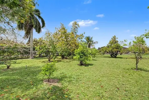 17113 SW 215th Terrace Miami FL 33187