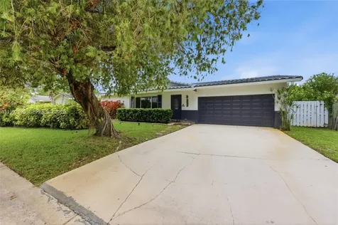 12002 NW 27th Drive Coral Springs FL 33065
