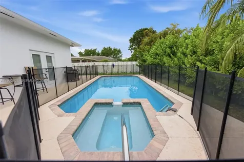12002 NW 27th Drive Coral Springs FL 33065