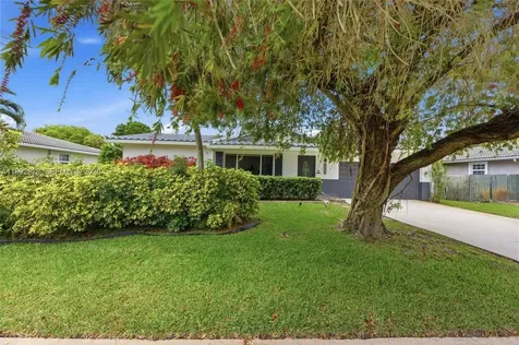12002 NW 27th Drive Coral Springs FL 33065