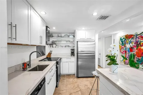 1228 West Avenue Miami Beach FL 33139