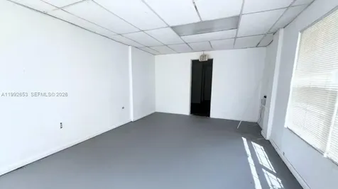 1527 W Flagler Street Miami FL 33135
