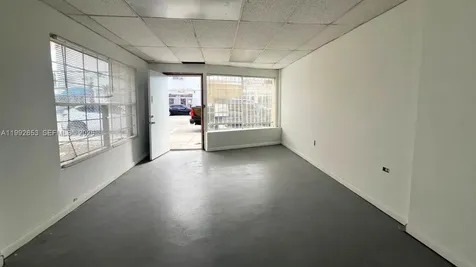 1527 W Flagler Street Miami FL 33135