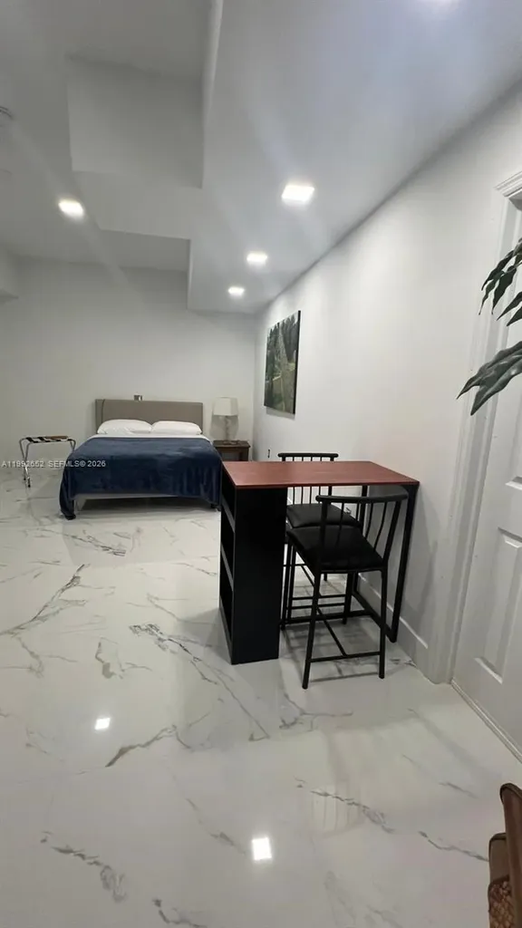10042 SW 161st Avenue Miami FL 33196