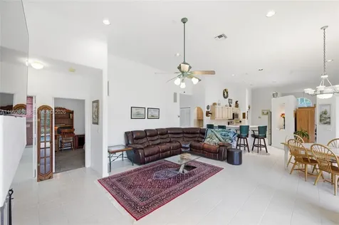 3038 Lakewood Drive Weston FL 33332