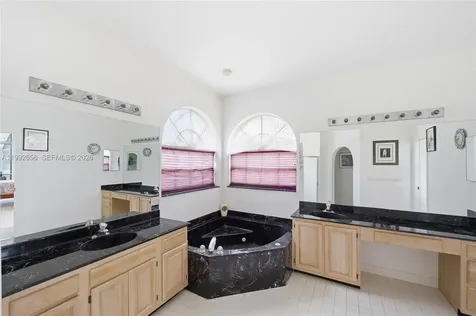 3038 Lakewood Drive Weston FL 33332