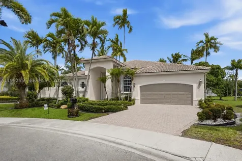 3038 Lakewood Drive Weston FL 33332