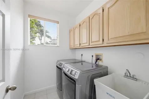 3038 Lakewood Drive Weston FL 33332
