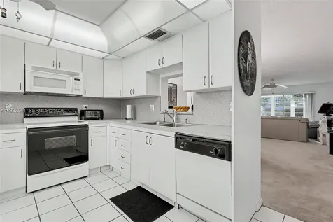2304 Lucaya Lane Coconut Creek FL 33066