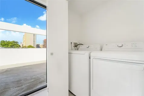 3345 SW 22nd Terrace Miami FL 33145