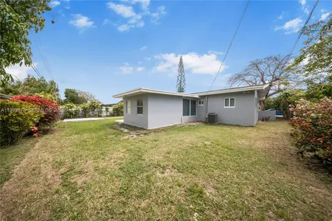 17860 SW 110th Court Miami FL 33157