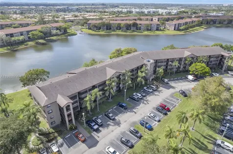 850 SW 138th Avenue Pembroke Pines FL 33027