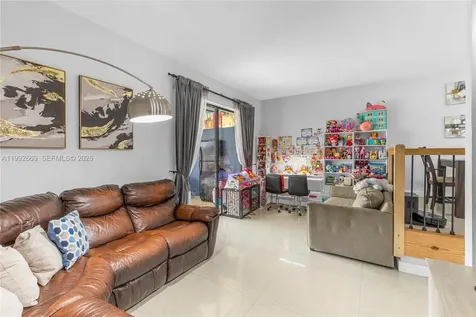 8920 Palm Tree Lane Pembroke Pines FL 33024