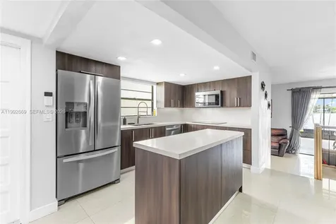 8920 Palm Tree Lane Pembroke Pines FL 33024