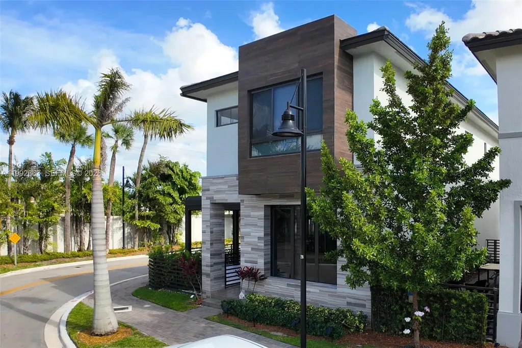 8002 NW 43rd Street Doral FL 33166
