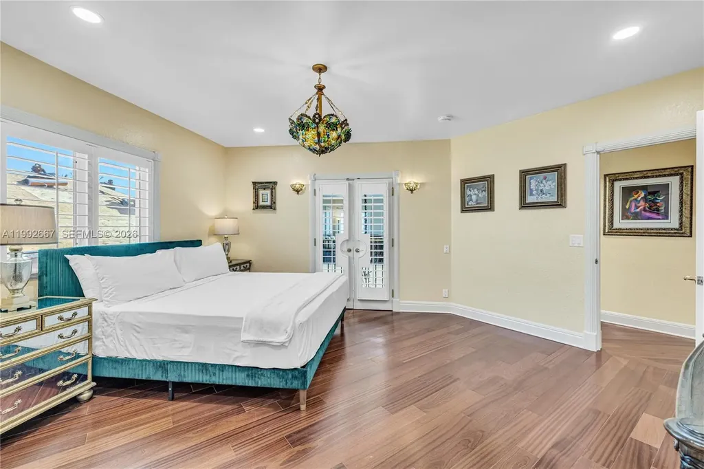 625 Poinciana Fort Lauderdale FL 33301