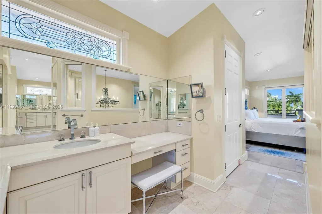 625 Poinciana Fort Lauderdale FL 33301