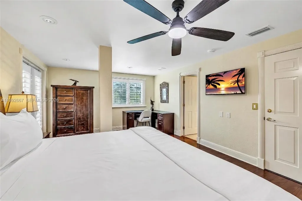625 Poinciana Fort Lauderdale FL 33301