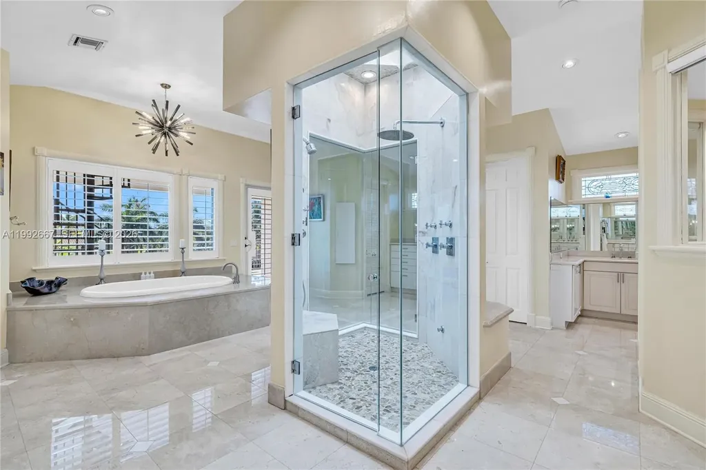 625 Poinciana Fort Lauderdale FL 33301