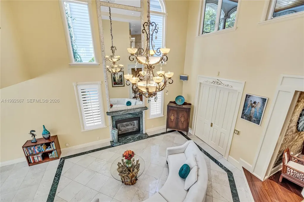 625 Poinciana Fort Lauderdale FL 33301