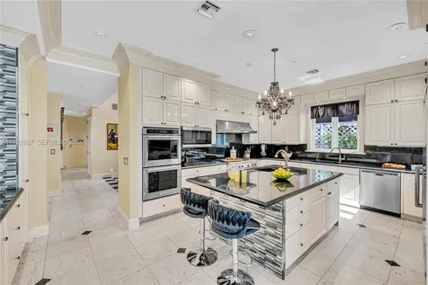 625 Poinciana Fort Lauderdale FL 33301