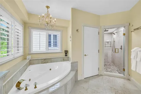 625 Poinciana Fort Lauderdale FL 33301