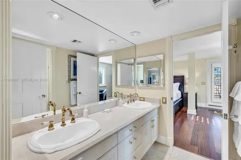 625 Poinciana Fort Lauderdale FL 33301
