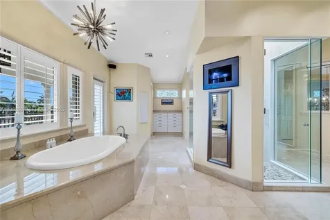 625 Poinciana Fort Lauderdale FL 33301