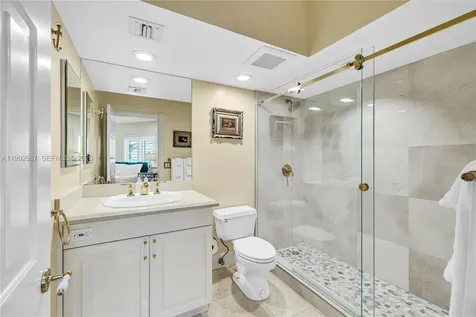 625 Poinciana Fort Lauderdale FL 33301