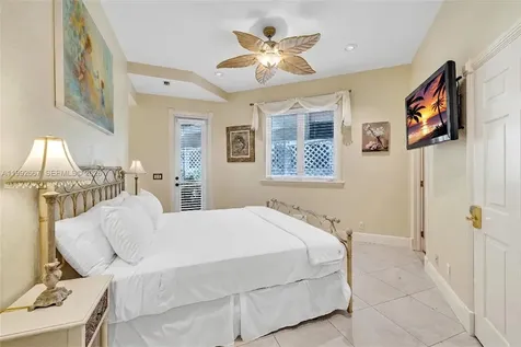 625 Poinciana Fort Lauderdale FL 33301