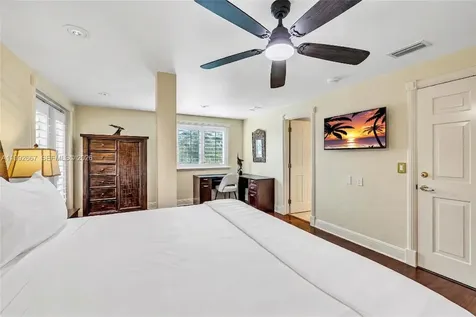 625 Poinciana Fort Lauderdale FL 33301