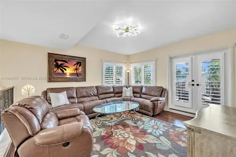 625 Poinciana Fort Lauderdale FL 33301