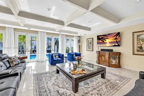 625 Poinciana Fort Lauderdale FL 33301